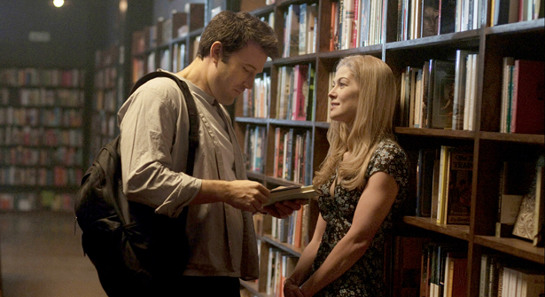 GONE GIRL, from left: Ben Affleck, Rosamund Pike, 2014. ph: Merrick Morton/TM & copyright ©20th